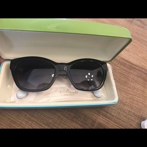 Kate spade sunglasses (Brand new)